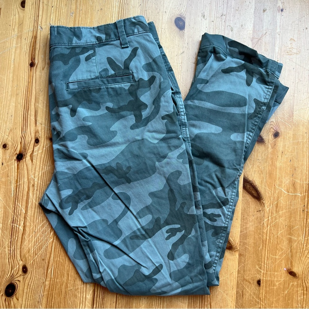 GAP Cargo Pants in Green and Black